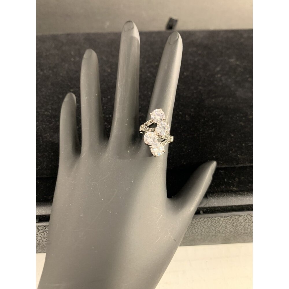 Silver Tone Ring With Clear Stones & Marcasite Accents Signed GR Size 4.5 (R83) - Picture 2 of 9